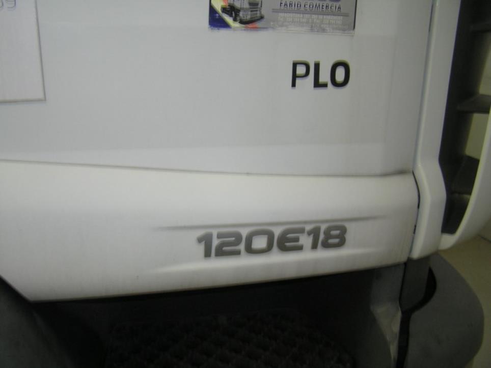 Robôs industriais-25